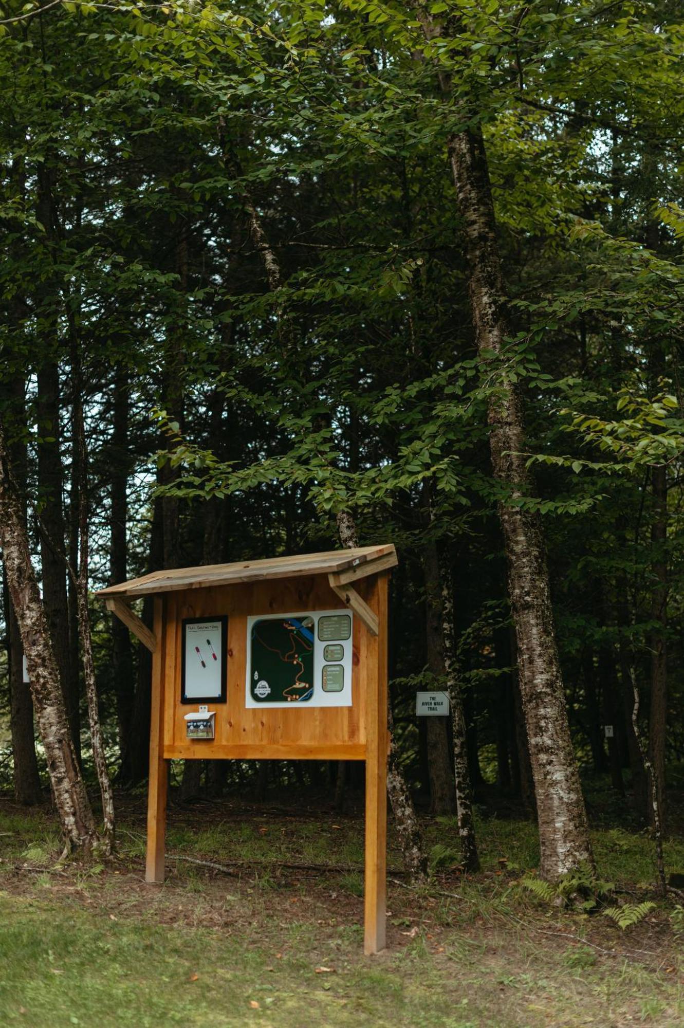 Antrim Streamside Hotel Livingston Manor Exterior foto